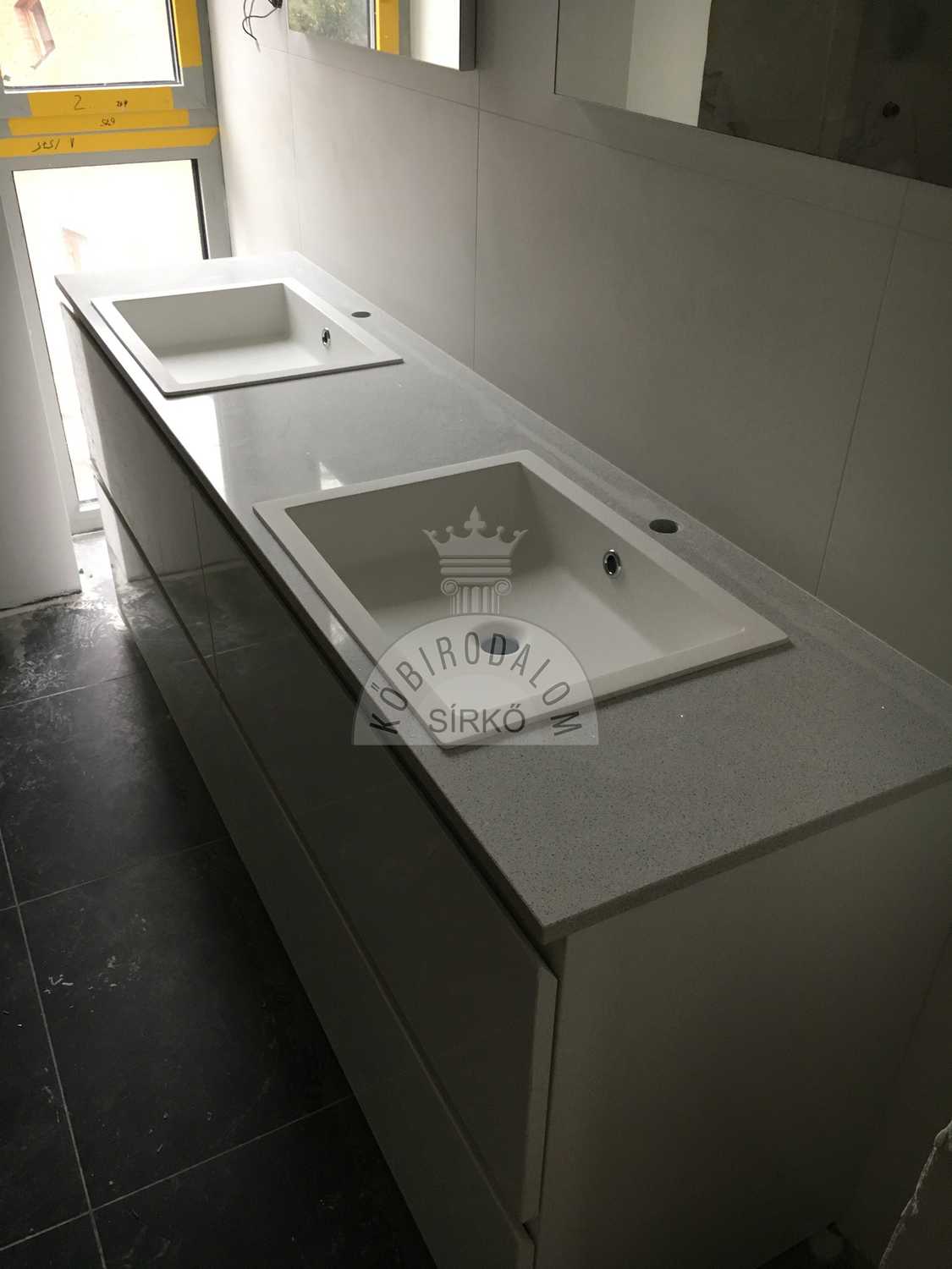 Starlight White technistone pult